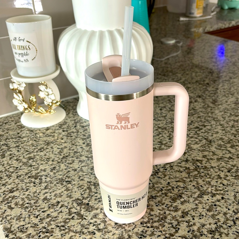 NEW Pink Stanley Cup/Tumbler💕